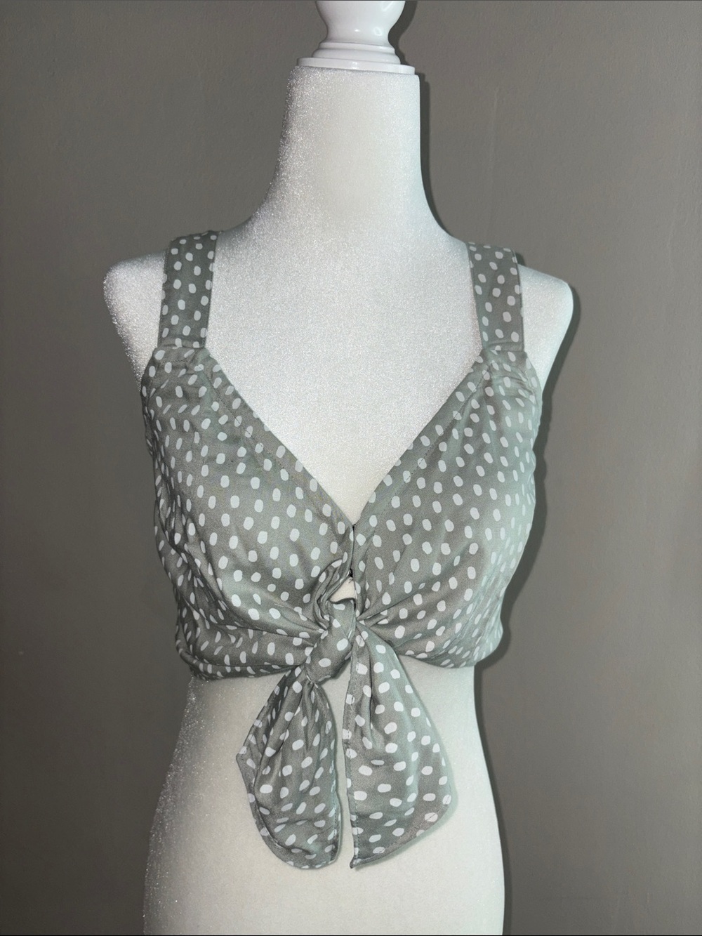 Abercrombie & Fitch - Tie-Front Crop Top - Sage Green